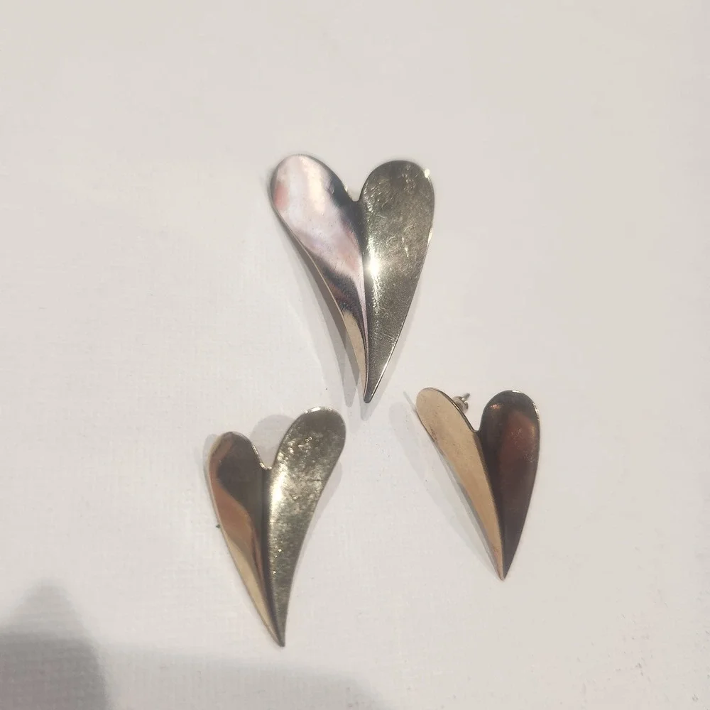 Gold Tone Heart Shape Pin Brooch‎ and Matching Earrings Set